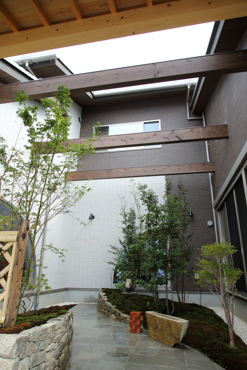  中庭　豪邸　高級住宅　奈良県　奈良　田原本町　橿原市　吉野　別荘　建築家　設計士　設計事務所　建築士　建築設計事務所