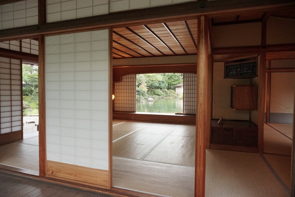空き家や古民家を再利用して地域の暮らしと暮らし方を新しく考える提案、古い家や空き家を再活用して付加価値のある建築と地域に根付く過ごし方の提案設計でリノベーションや地域再生を考える設計事務所