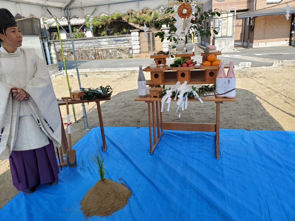 奈良県生駒市上町にて建築家とつくる家、注文住宅での住まいの新築工事着工前の地鎮祭